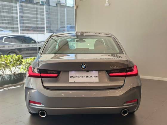 BMW 320i 2.0 16V TURBO FLEX SPORT GP AUTOMÁTICO BMW 320i 2.0 16V TURBO FLEX SPORT GP AUTOMÁTICO